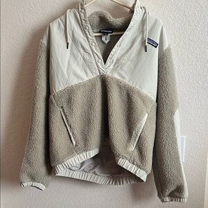 Patagonia Tan and Cream Sherpa Jacket